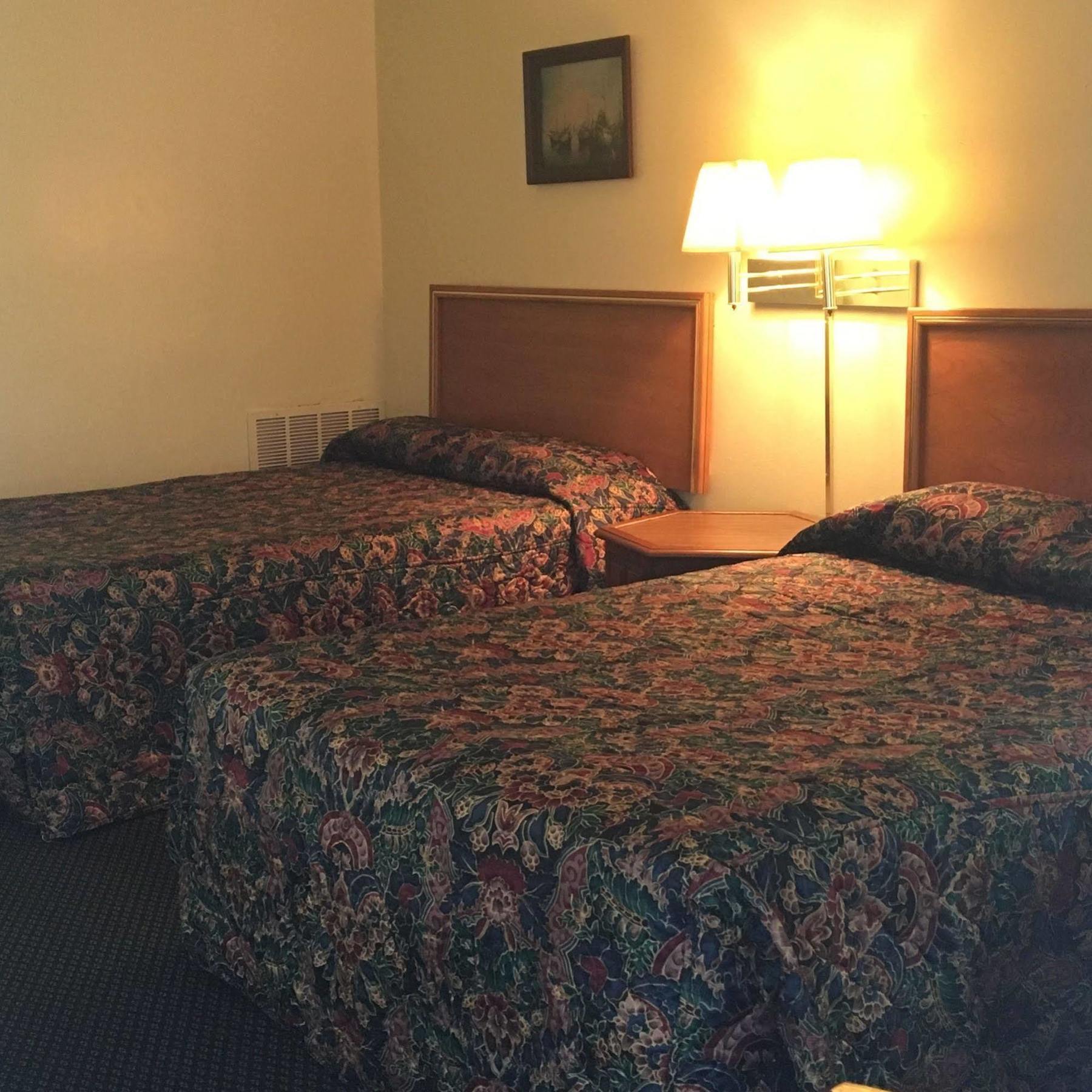 Guest House Motel Chanute Экстерьер фото