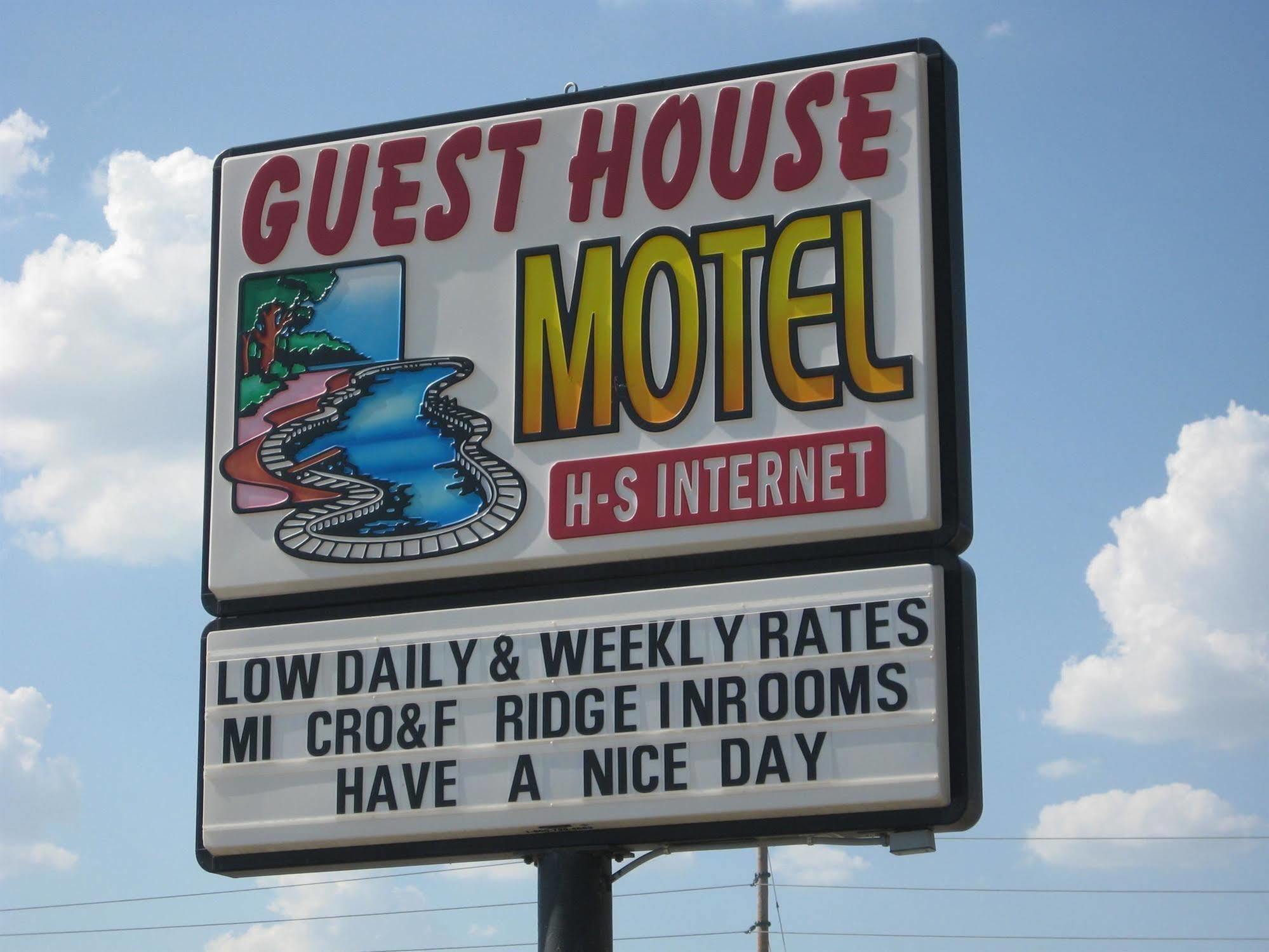 Guest House Motel Chanute Экстерьер фото